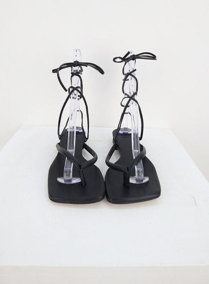 Flat Sandals IY325