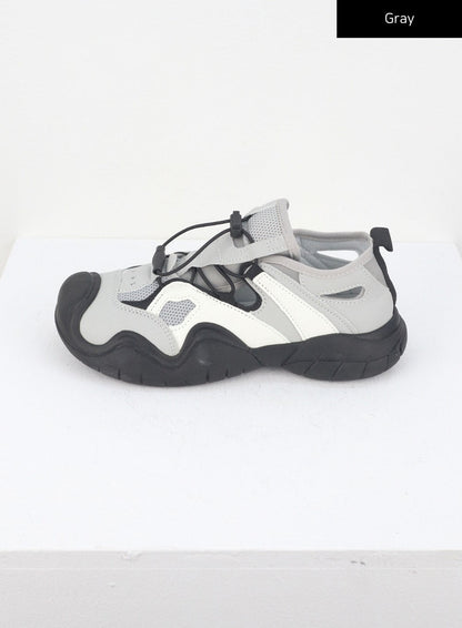Lace-Up Sneakers CU322