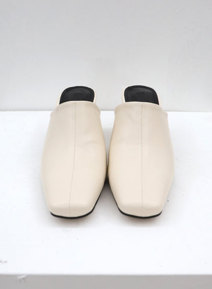 Square Toe Heeled Mules CJ27